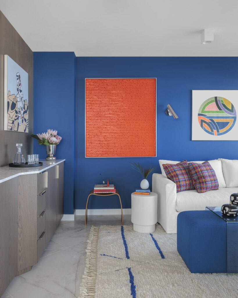 Lounge with custom bar interior design in Sloans Curve Palm Beach by Andrew Suvalsky Designs.