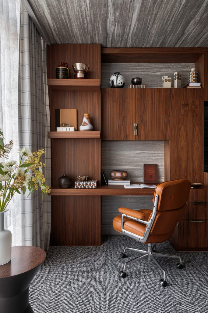 Home office interior design in Manhattan apartment by Andrew Suvalsky Designs.