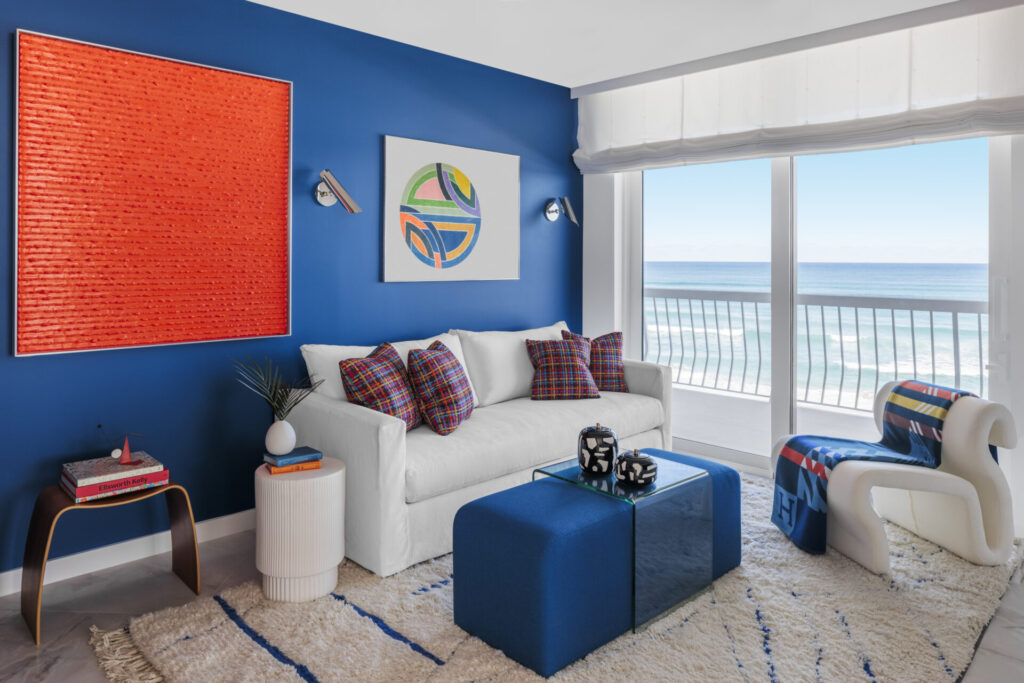 Lounge interior design in Sloans Curve Palm Beach by Andrew Suvalsky Designs.